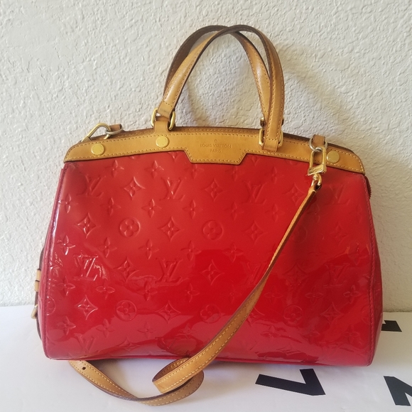 Louis Vuitton Handbags - Auth Louis Vuitton Vernis Brea Mm Bag